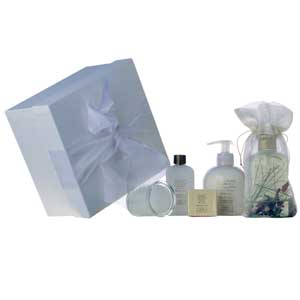 Luxury pampering gift selection - perfect to send to your girlfriend, wife, mother or any woman in your life